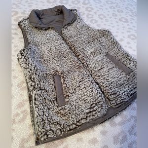 Thread & Supply Reversible Sherpa Vest